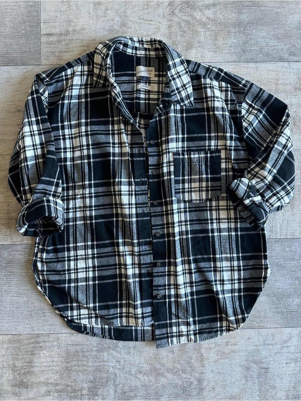 Universal Thread Black White Plaid Flannel Button Up Oversized M